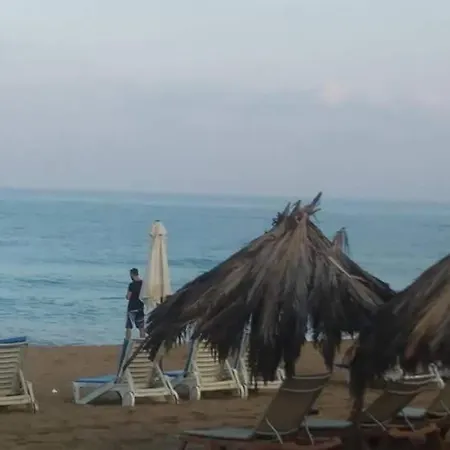 Apartment Elysia Park Miris *