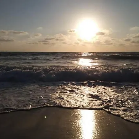 Apartment Elysia Park Miris