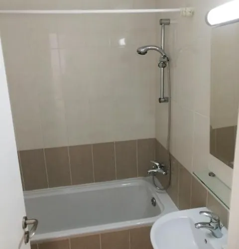 Elysia Park Miris * Paphos